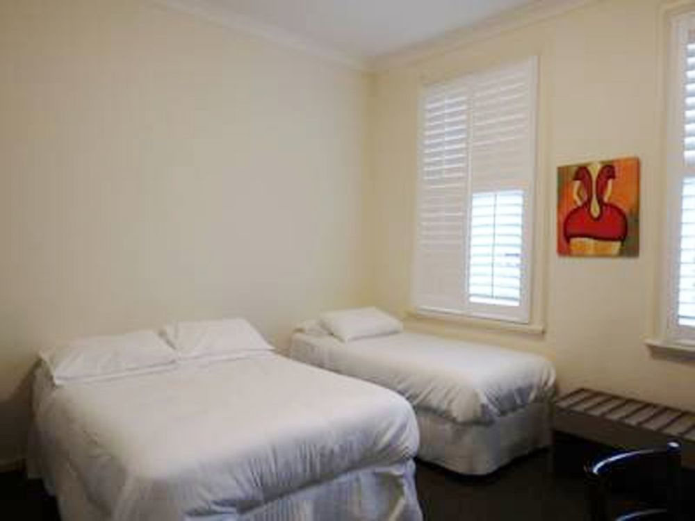 Naughtons Hotel Melbourne City Exterior foto