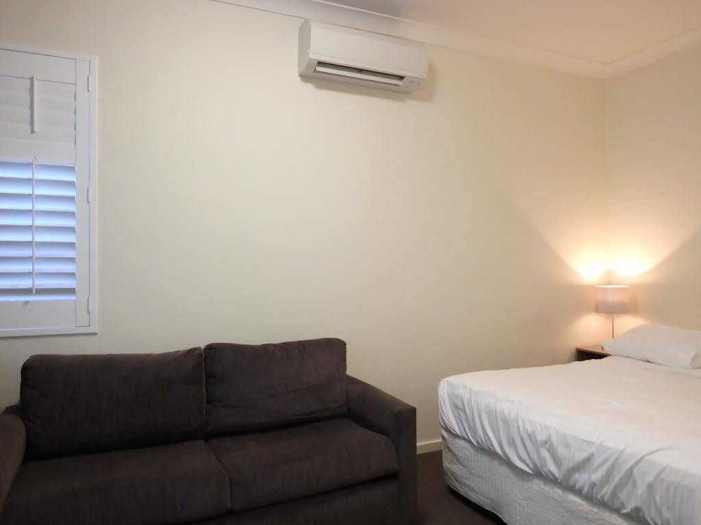 Naughtons Hotel Melbourne City Exterior foto